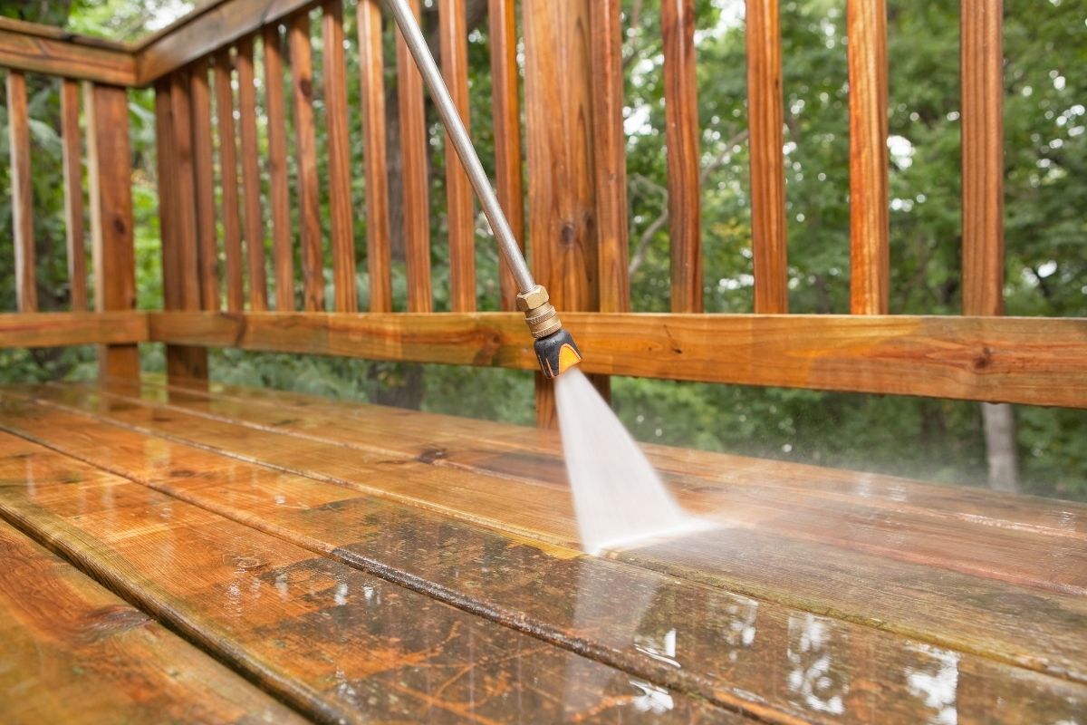 Deck & Patio Cleaning